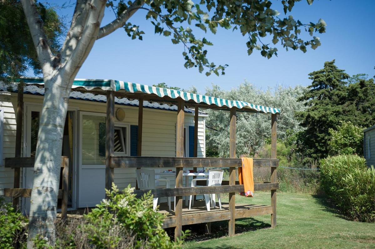 Camping Les Avignon - La Laune فينوف ليز أفيجْنْ المظهر الخارجي الصورة